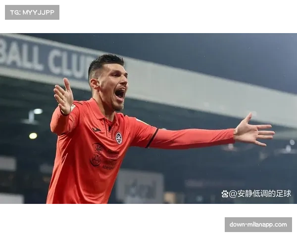 利兹联锋线核心格雷时边路突破犀利 近6场贡献3球1助 利兹联锋线核心格雷时边路突破犀利 近6场贡献3球1助